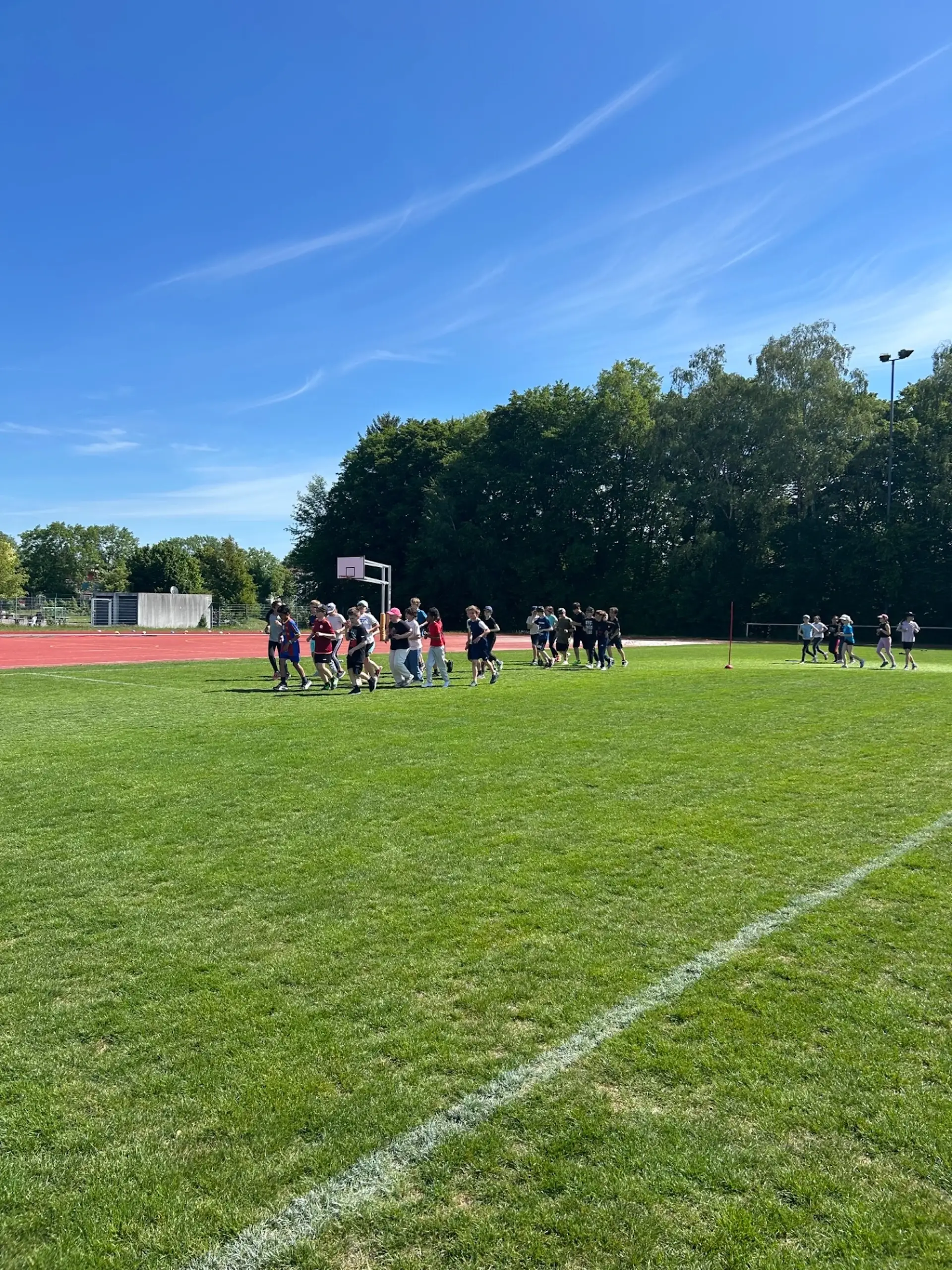 Kinder beim Lauf dich fit Tag